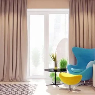 Какие шторы подойдут к бежевым обоям?